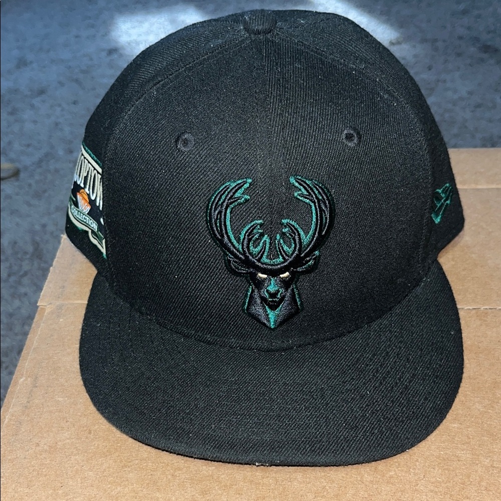 NBA Milwaukee Bucks Black Cap with Green Deer Logo